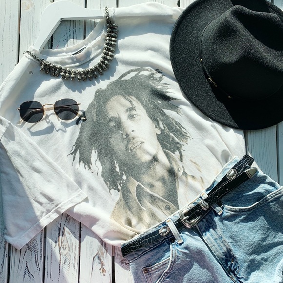 Zion Rootswear Tops - Y2K 2002 BOB MARLEY DISTRESSED T SHIRT SIZE L